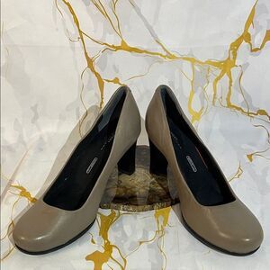 Rockport Women's Taupe Heels